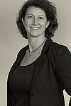 Andrea Mader, M.A. (Politikwissenschaft, Germanistik) Andrea Mader, M.A. (Politikwissenschaft, Germanistik) LeitungAlters- und Behindertenzahnheilkunde