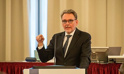 Dr. Torsten Tomppert als Präsident bestätigt