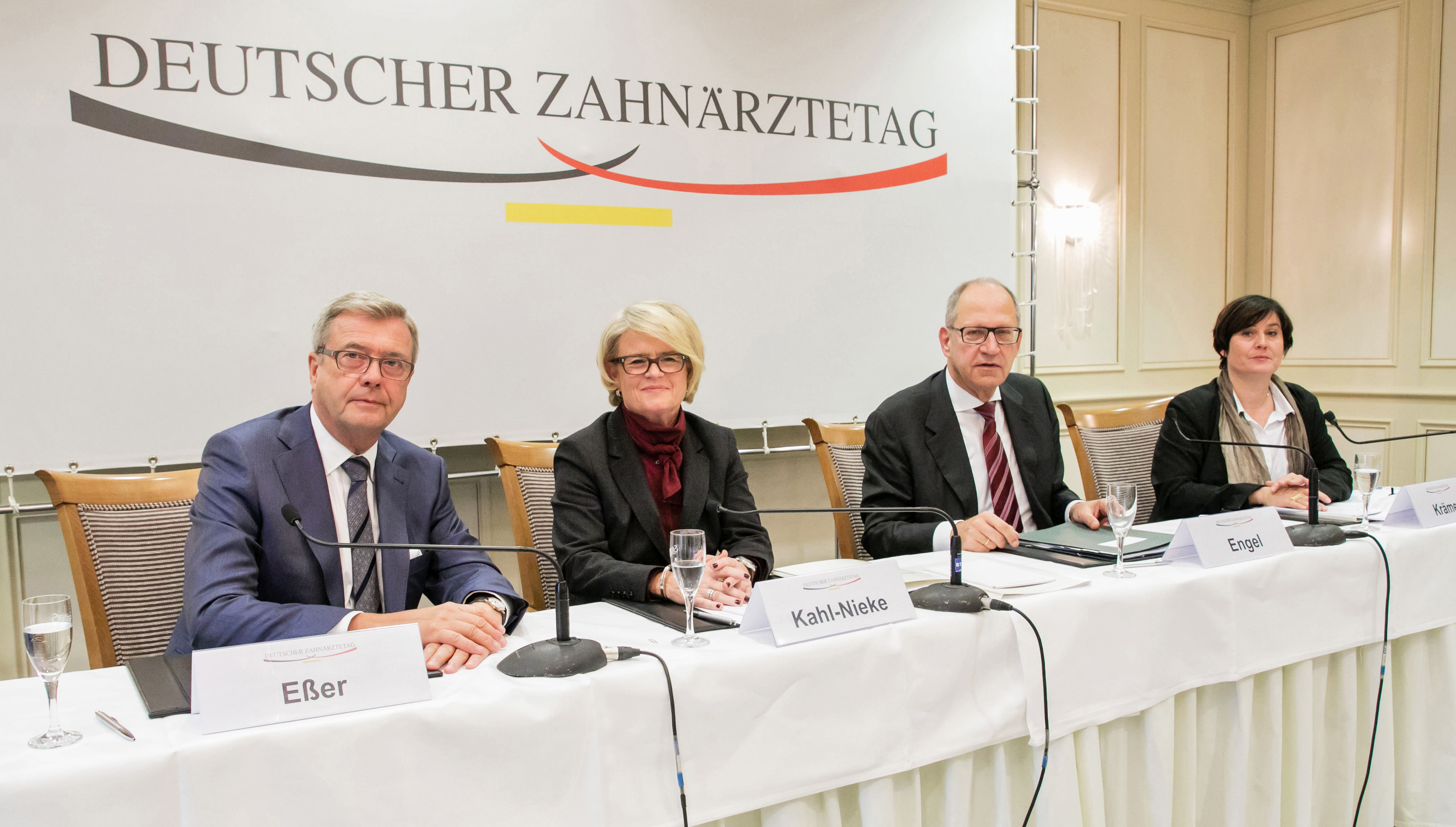 Expertenwissen ist nicht zu ersetzen - Was die Zahnärzteschaft derzeit bewegt
